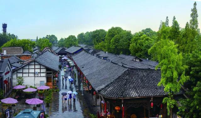 当大运流年出现相冲时，我们该如何分析判断吉凶？游戏画面